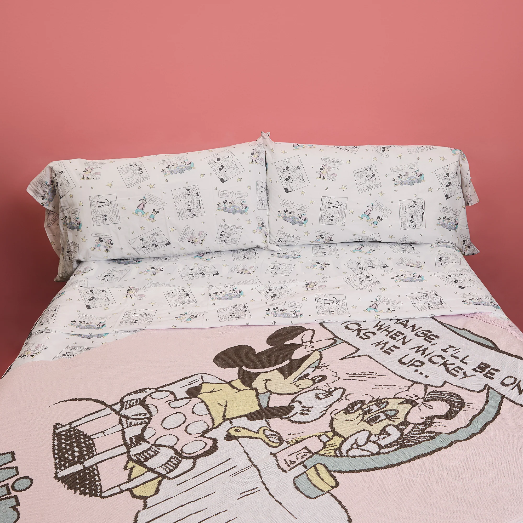 Mickey Mouse and Friends Comic Pillow Case Set - Image 4