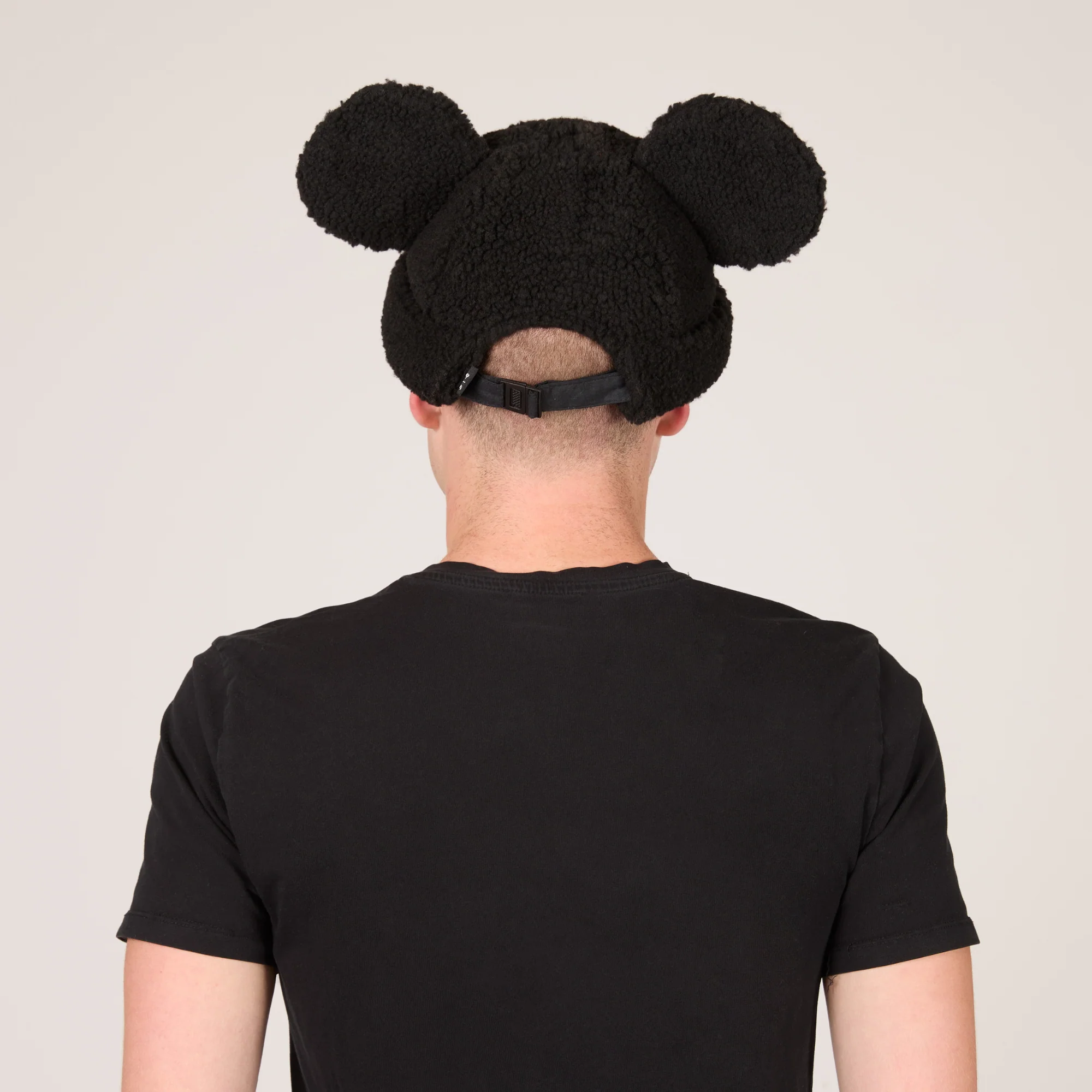 Minnie Sherpa Beanie Pink Bow - Image 4